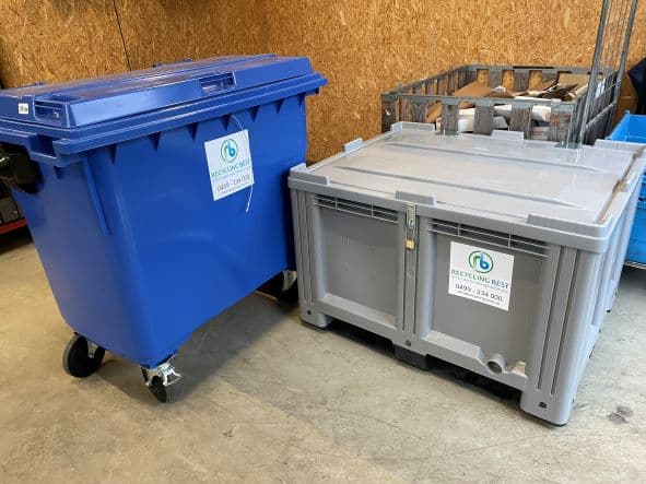 Gesloten inzamelcontainers van Recycling Best voor veilige opslag en transport van ICT-afval volgens WEEELABEX-normering